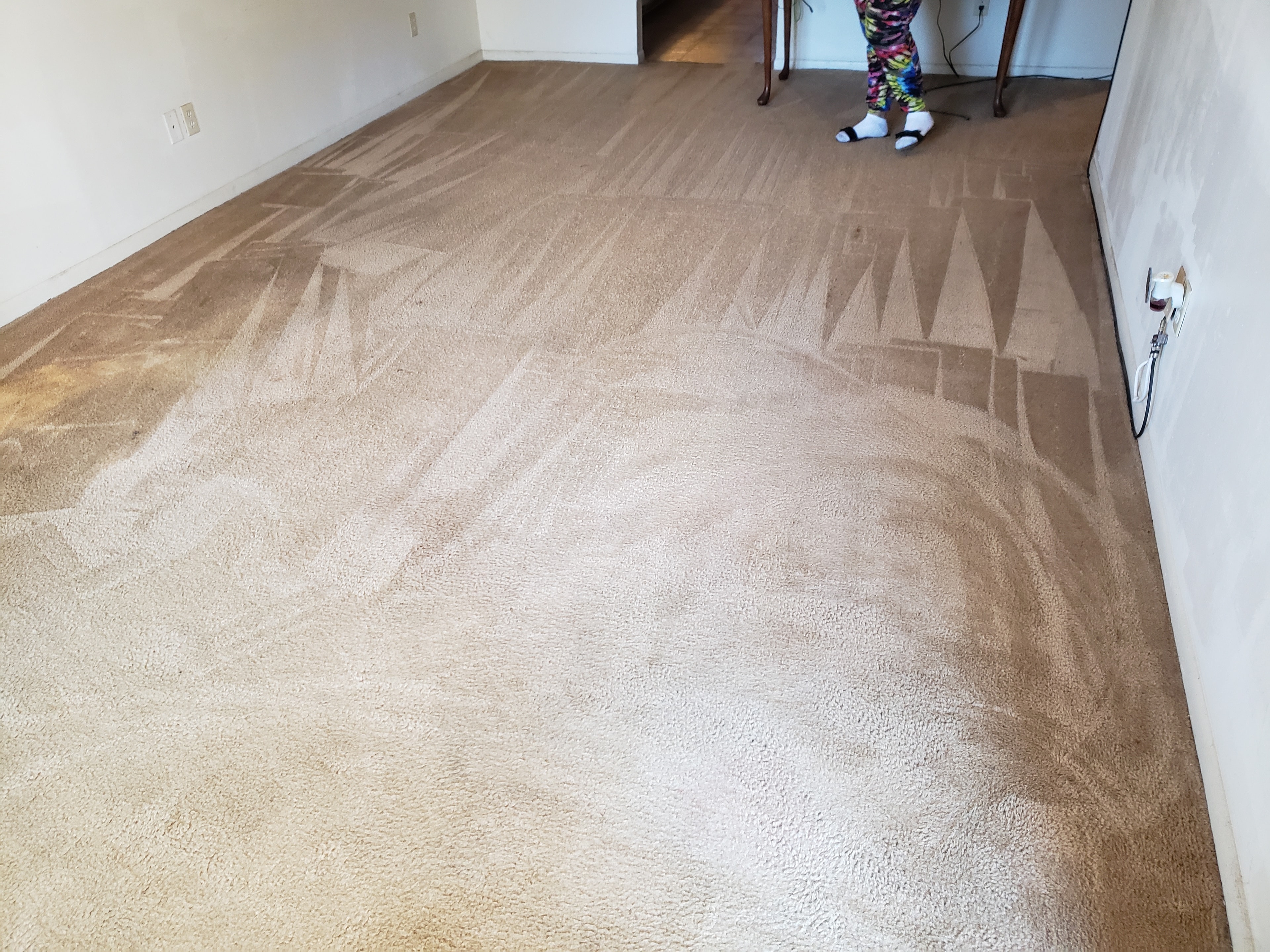 Carpet cleaning geometric pattern removal